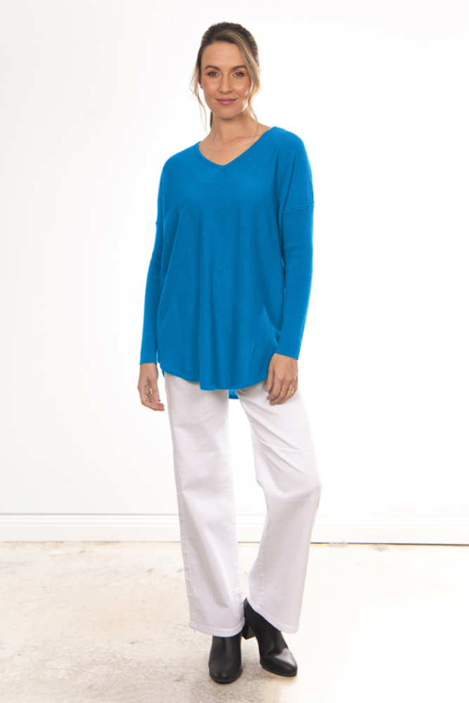Shop Queen Vee Essential Curved Hem Pullover By Bridge & Lord - Origen Imports