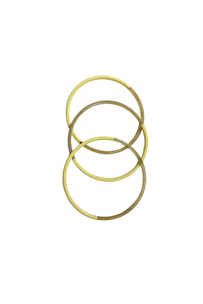 Shop Resin Contrast Bracelet - Origen Imports