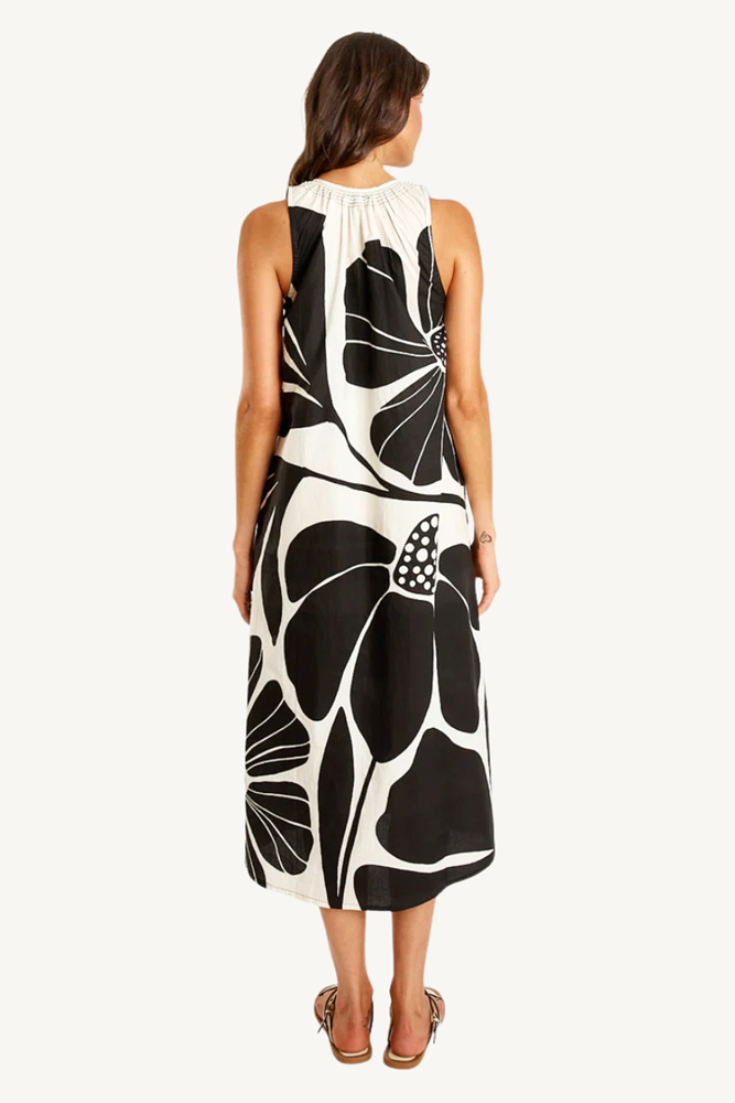 Corocoro Sleeveless Dress by Itami