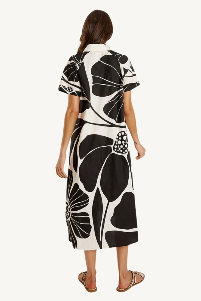 Corocoro Button Dress by Itami