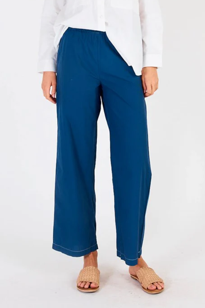 Shop Pamplone Pant By Itami - Origen Imports