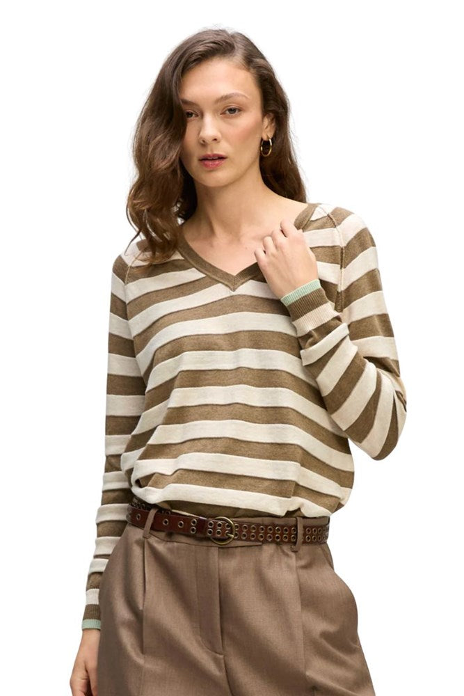 Bark Stripe V Jumper By LD & CO
