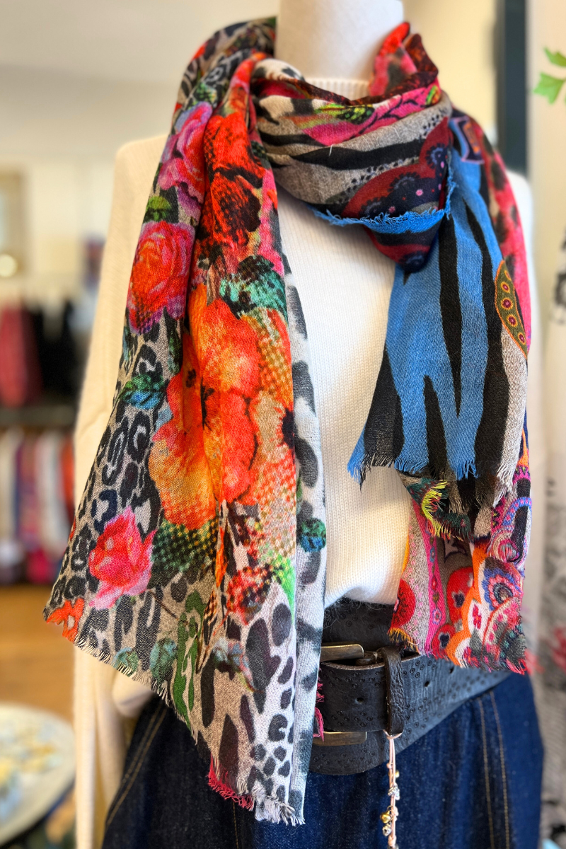 Shop Boronia 100% Wool Scarf by Bel Eve - Origen Imports