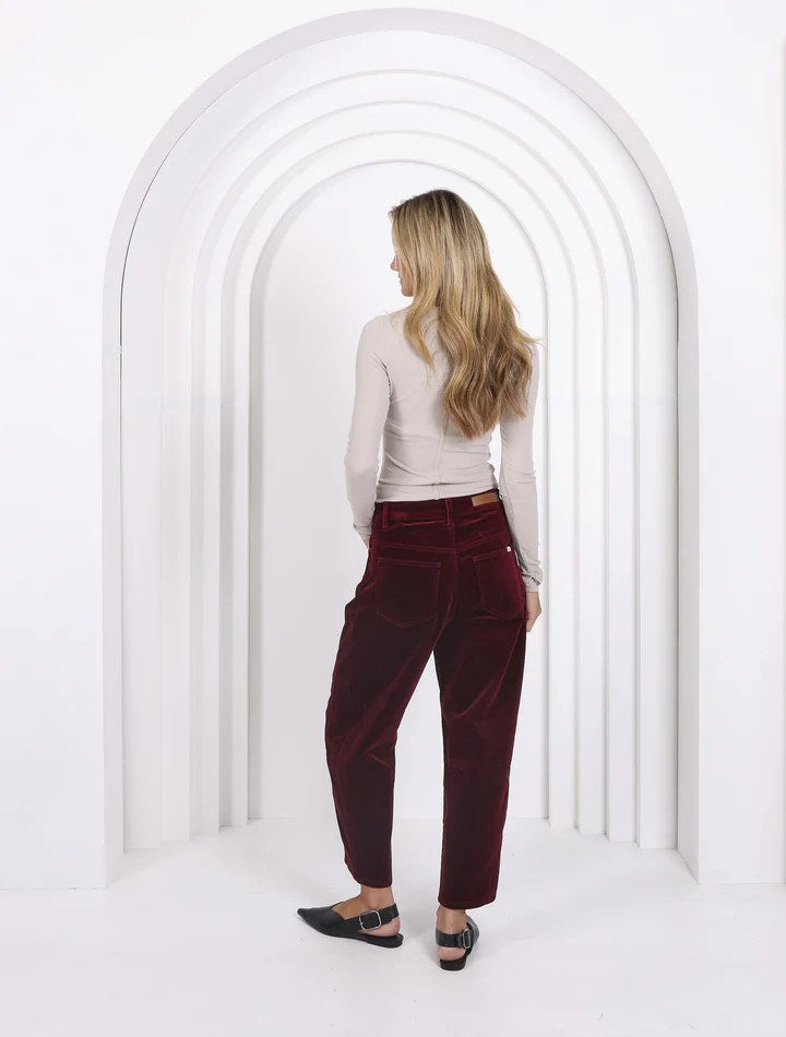 Toni Barrel Corduroy Jeans by Monaco - Burgandy