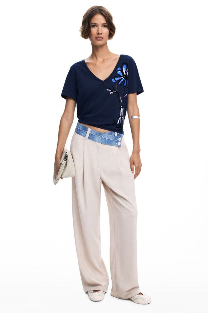 Vase V-neck T-shirt by Desigual