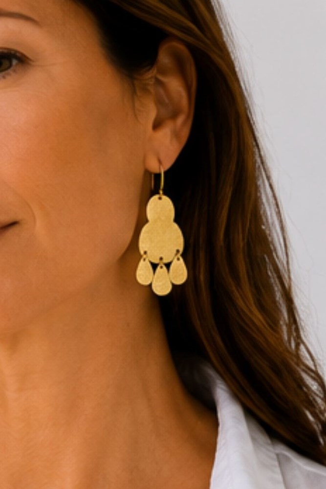 Drop Disc earring in gold