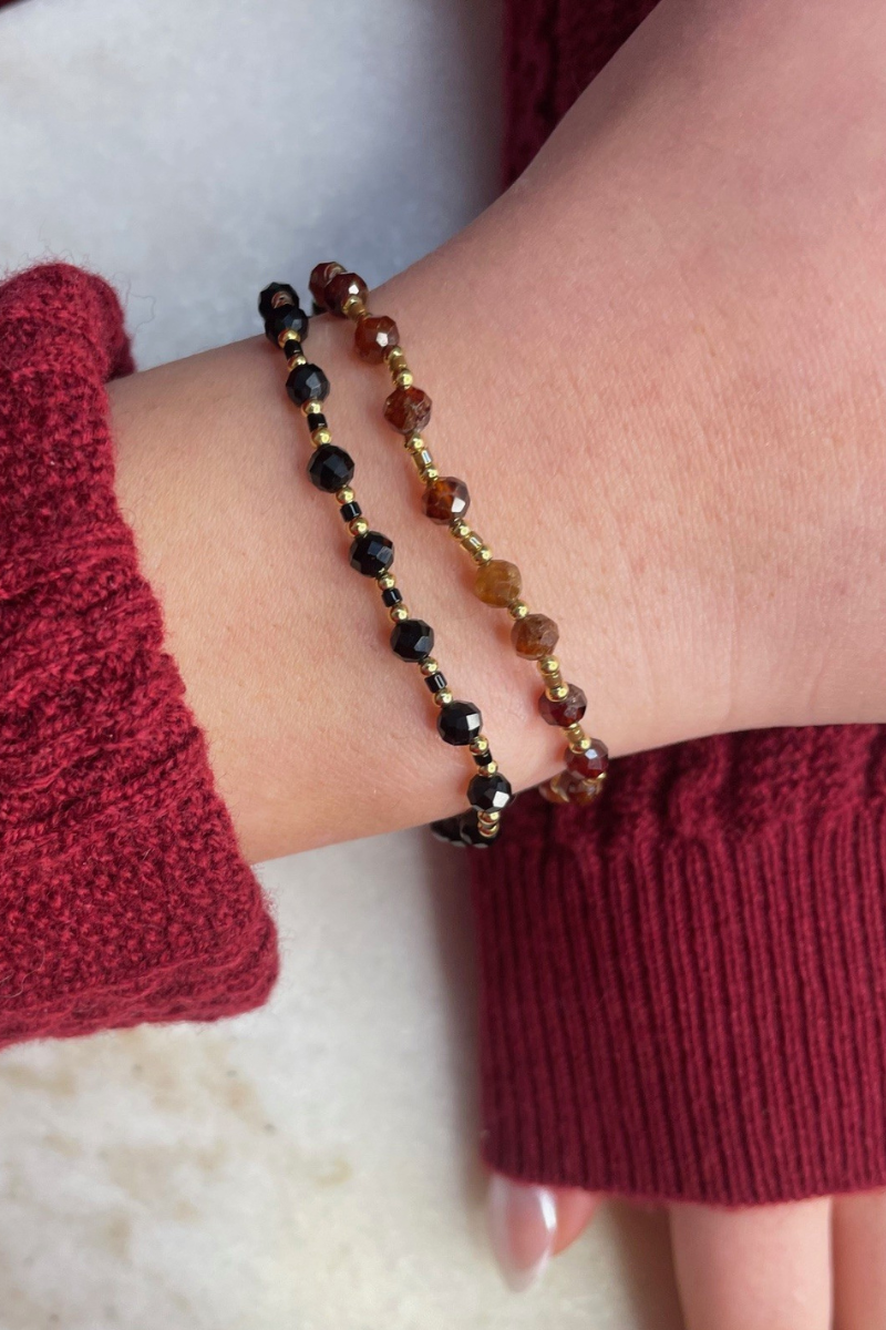 Shop Sliding Knot Bracelet With Cutting Stone - Origen Imports