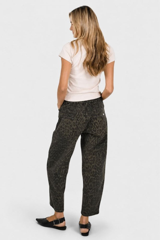 Leo Barrel Leopard Print