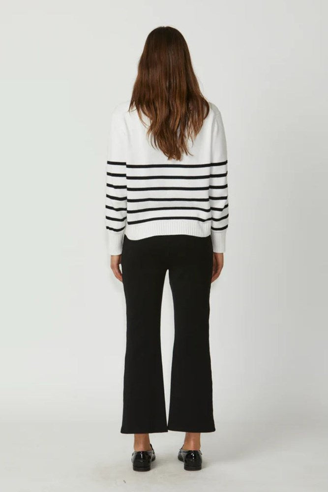 Jagger Flare Cropped  Sweater Pull On Pant