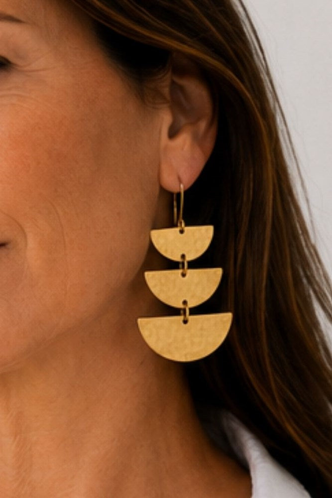 Three part textured earring in gold