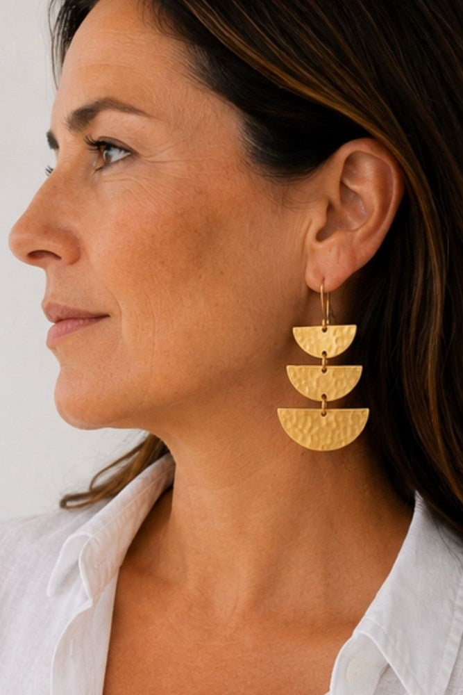 Three part textured earring in gold