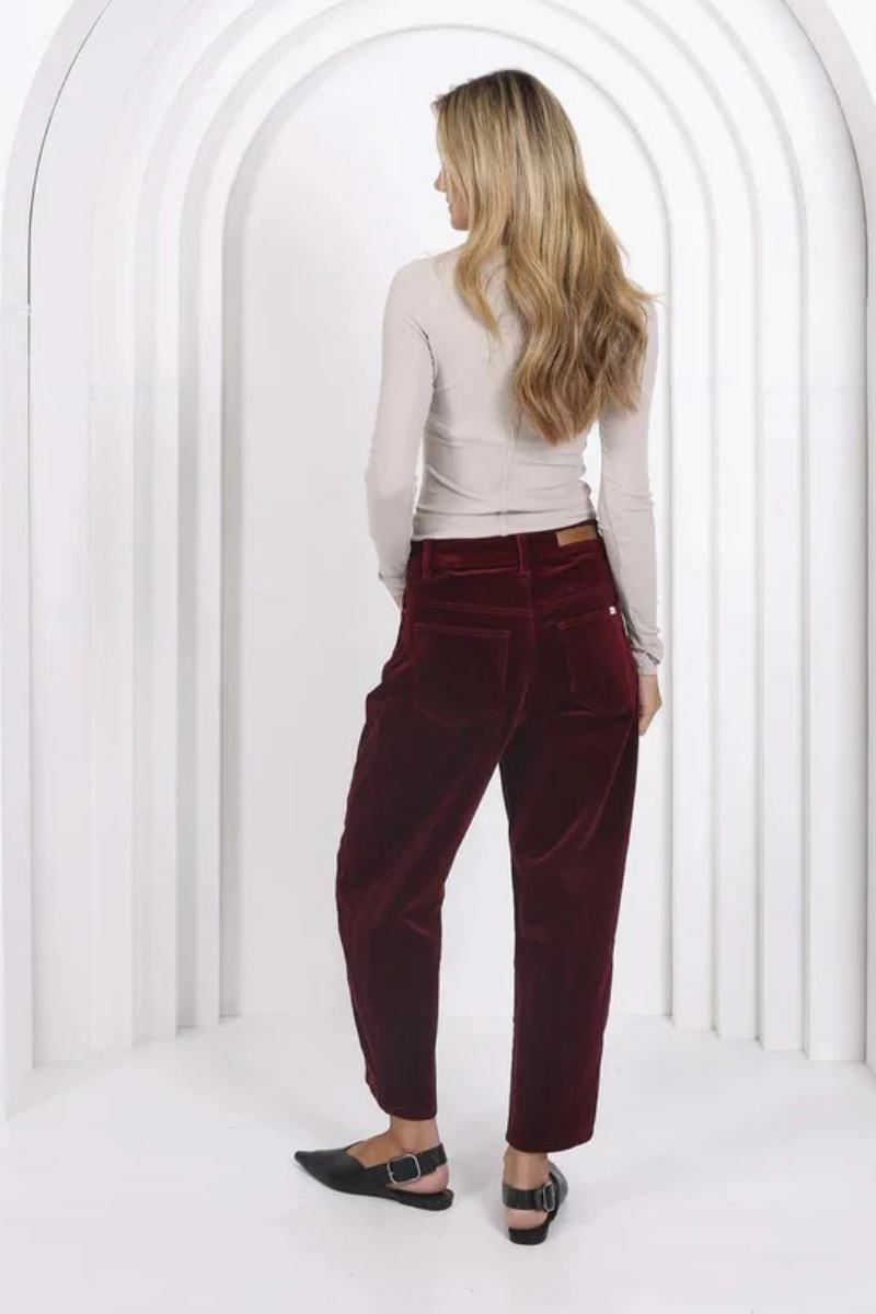 Toni Barrel Corduroy Jeans by Monaco - Burgandy